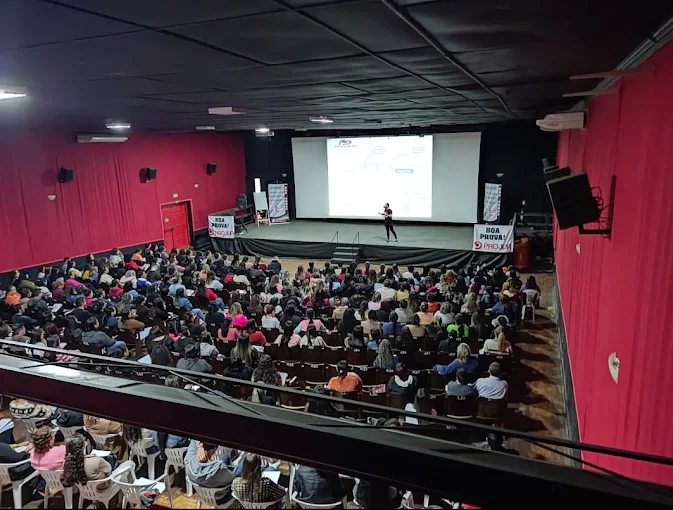 Grande evento educacional da PROJUR em auditório